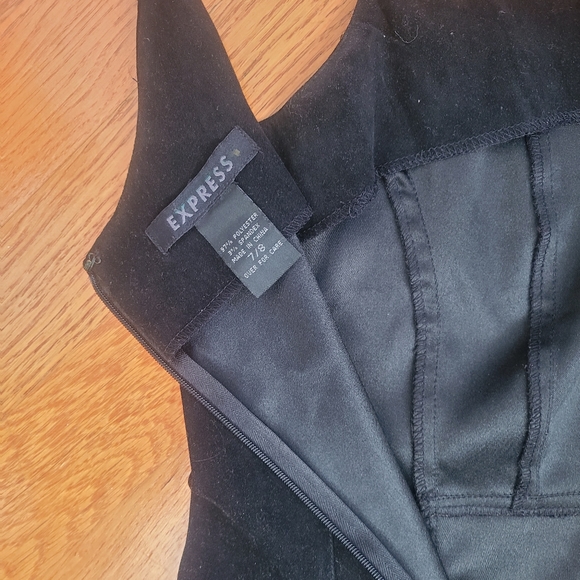 Little black dress - Picture 2 of 3